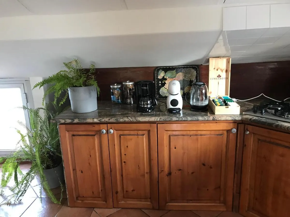 Appartamento Con Terrazza E Posto Auto Libri E Giardini Pero